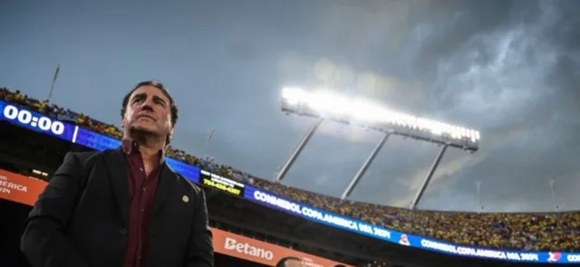 Jesurún habló sobre la actualidad de Néstor Lorenzo / AFP