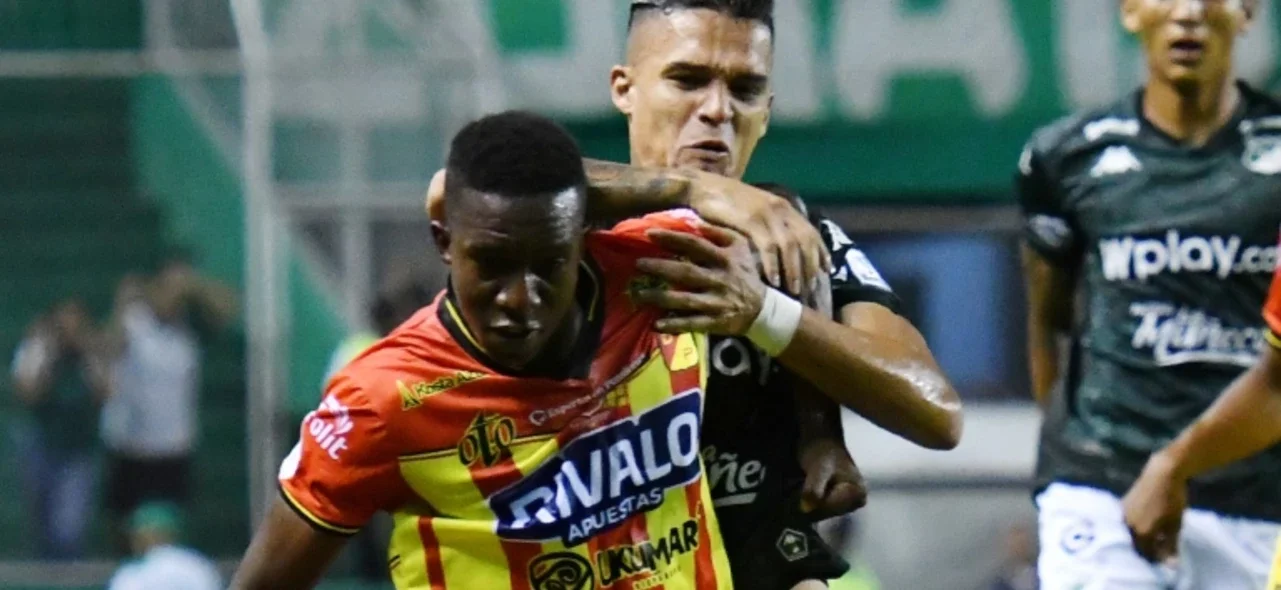 Jordan vs. Marulanda en el Cali ante Pereira - VizzorImage