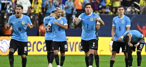 Uruguay sufre dos bajas sensibles para enfrentar a Colombia / AFP