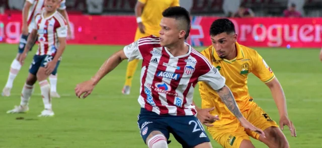 Walmer Pacheco sigue sin definir su futuro / VizzorImage / Jesus Rico