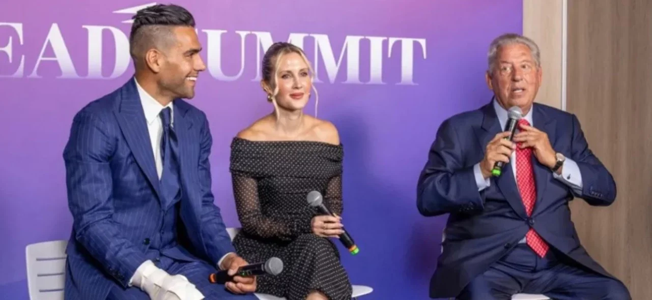 Radamel Falcao García y su esposa.