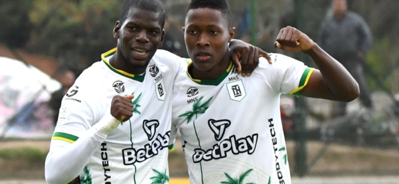 Internacional venció a Bogotá - VizzorImage / Felipe Caicedo