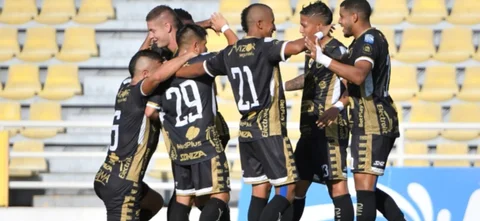 Llaneros derrotó a Atlético de Cali - VizzorImage / Gabriel Aponte