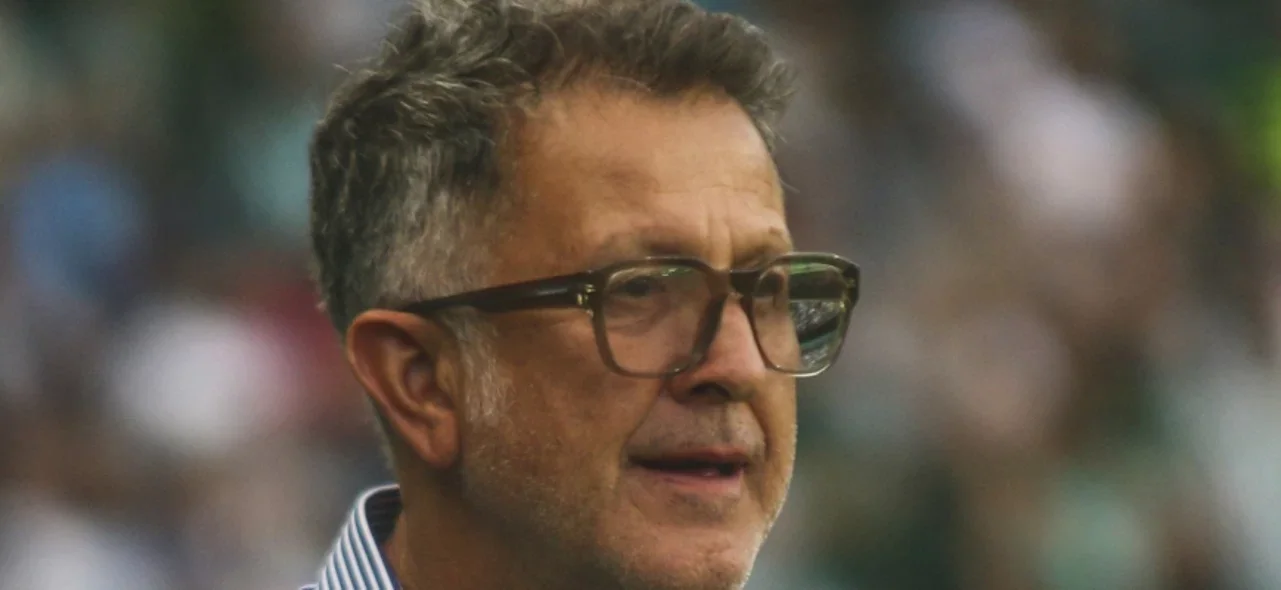 Juan Carlos Osorio compartió un agradable momento con Martín Demichelis / AFP