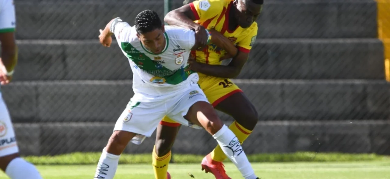 Victoria de Real Cartagena sobre Bogotá - VizzorImage / Felipe Caicedo