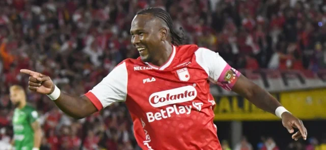 Hugo Rodallega, delantero de Santa Fe - VizzorImage / Felipe Caicedo