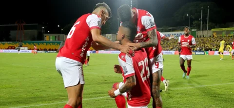 Santa Fe gana en Bucaramanga