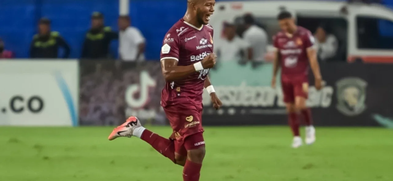 Triunfo para Deportes Tolima sobre Jaguares - VizzorImage / Andres Lopez