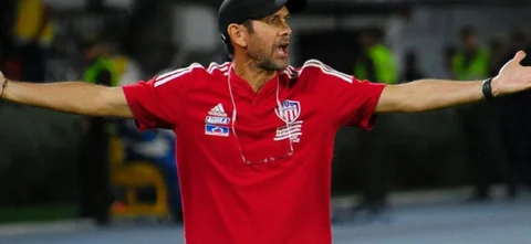 Arturo Reyes - Entrenador de Junior de Barranquilla - VizzorImage