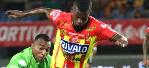 Carlos Darwin Quintero, capitán de Pereira - VizzorImage