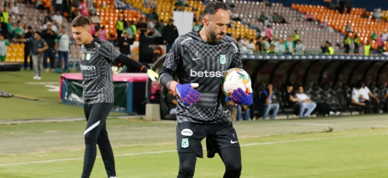David Ospina tuvo salió por lesión en el juego vs. Águilas Doradas / VizzorImage / Donaldo Zuluaga