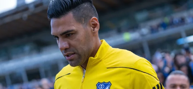 Así luce la mano de Falcao | VizzorImage / Leonardo Castañeda