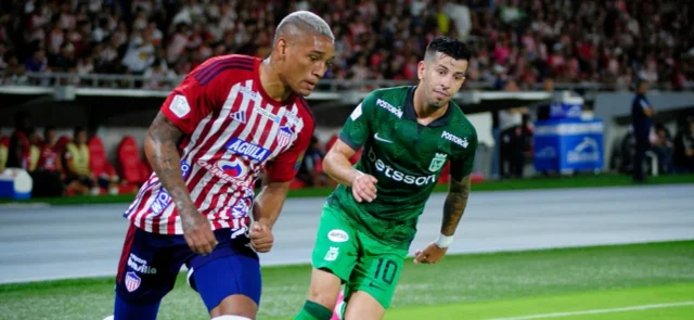 Jermein Peña sufrió una lesión ante Colo Colo / VizzorImage / Jesus Rico
