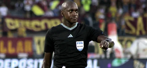 Jhon Hinestroza, árbitro del FPC / VizzorImage / Juan Torres