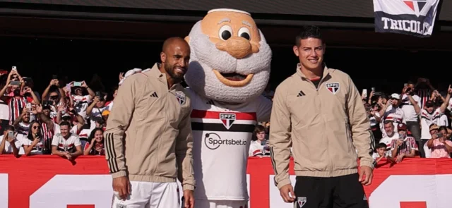 Lucas Moura y James Rodríguez, presentados en Sao Paulo - AFP