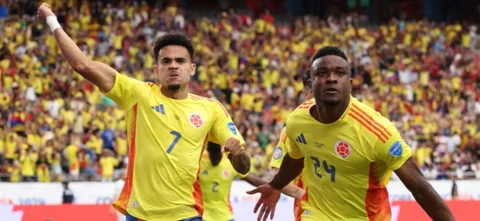 Luis Díaz y Jhon Córdoba con la selección Colombia - AFP