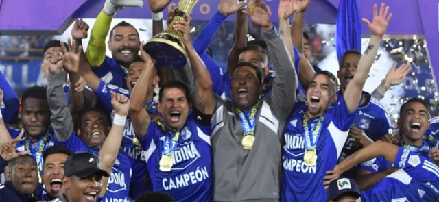 Millonarios conquistó dos títulos ligueros con Juan Moreno - VizzorImage