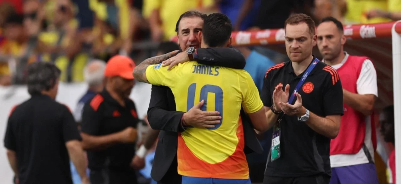 Néstor Lorenzo y James Rodríguez - JAMIE SQUIRE vía AFP