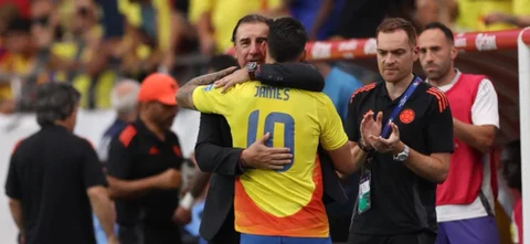 Néstor Lorenzo y James Rodríguez - JAMIE SQUIRE vía AFP