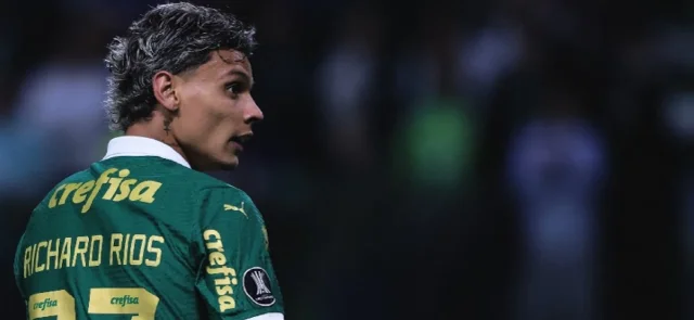 Richard Ríos fue titular en el empate entre Palmeiras y Flamengo / AFP