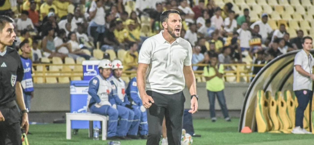 Sebastián Viera en su primer partido como entrenador / Foto: X Real Cartagena Oficial