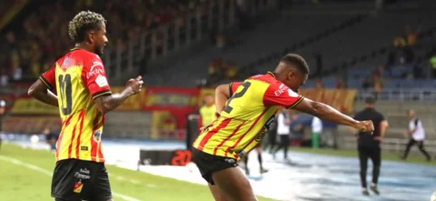Andrés Ibargüen celebra el gol ante Boyacá Chicó - VizzorImage / Pablo Bohorquez