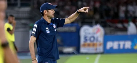 Arturo Reyes no seguiría al mando de Junior de Barranquilla / VizzorImage / Jairo Cassiani