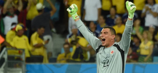 Faryd Mondragón estaría cerca del banquillo de Junior / AFP