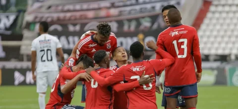 Independiente Medellín acabó con el invicto como local de Once Caldas /VizzorImage / Jhon Jairo Bonilla