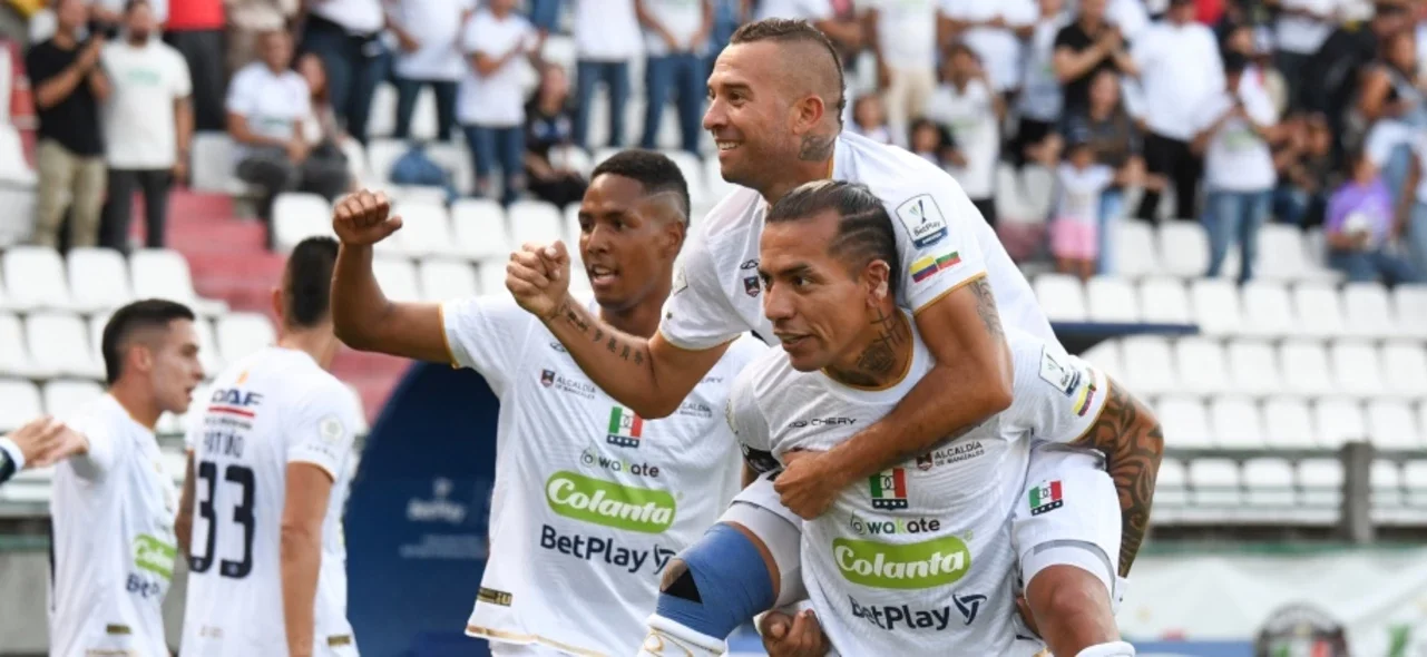 Once Caldas aplastó en casa a Deportivo Cali /VizzorImage / Daniel Ocampo