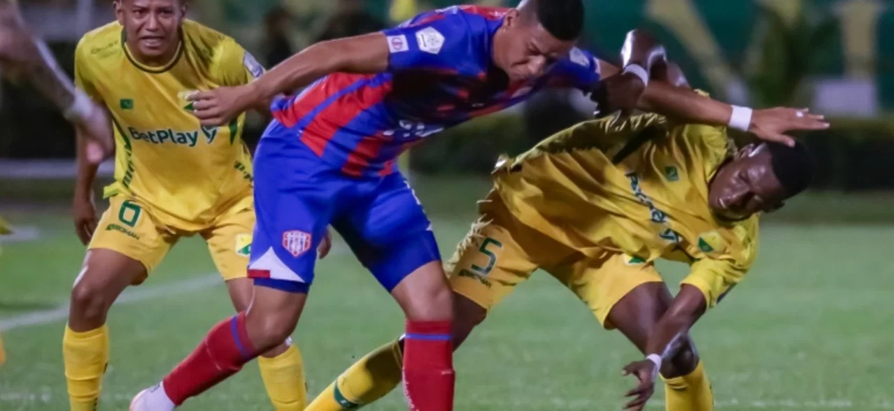 Triunfo de Unión Magdalena sobre Huila - VizzorImage / Sergio Reyes /