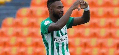 Álvaro Ángulo en Nacional - VizzorImage