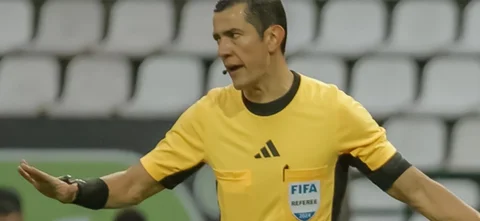 Árbitro Andrés Rojas - VizzorImage