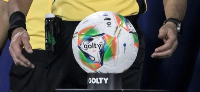 Balón FPC para la Liga BetPlay 2024-2 - VizzorImage
