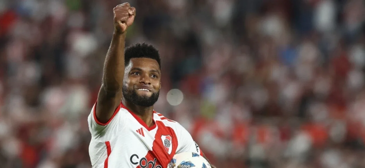 Miguel Ángel Borja fue titular en la victoria de River ante Colo Colo / AFP