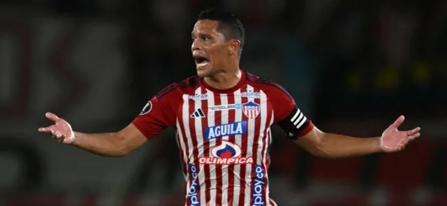 Junior quedó en la casilla número 11 tras la derrota ante Águilas Doradas / AFP