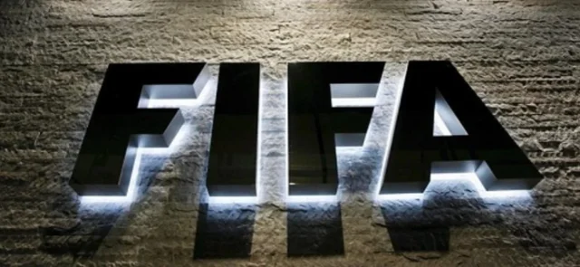 La FIFA tomó una fuerte decisión contra una de las figuras del fútbol / AFP