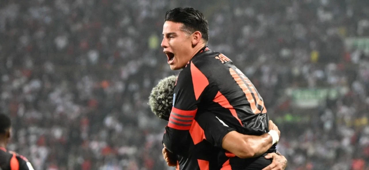 James Rodríguez con selección Colombia - AFP
