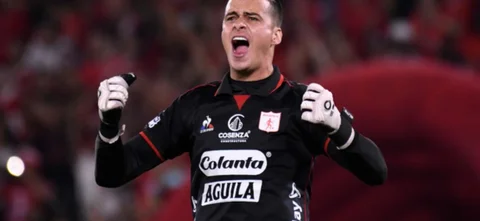 Jorge Soto, portero de América de Cali - VizzorImage