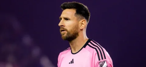 Lionel Messi no juega un partido oficial desde la final de la Copa América / AFP