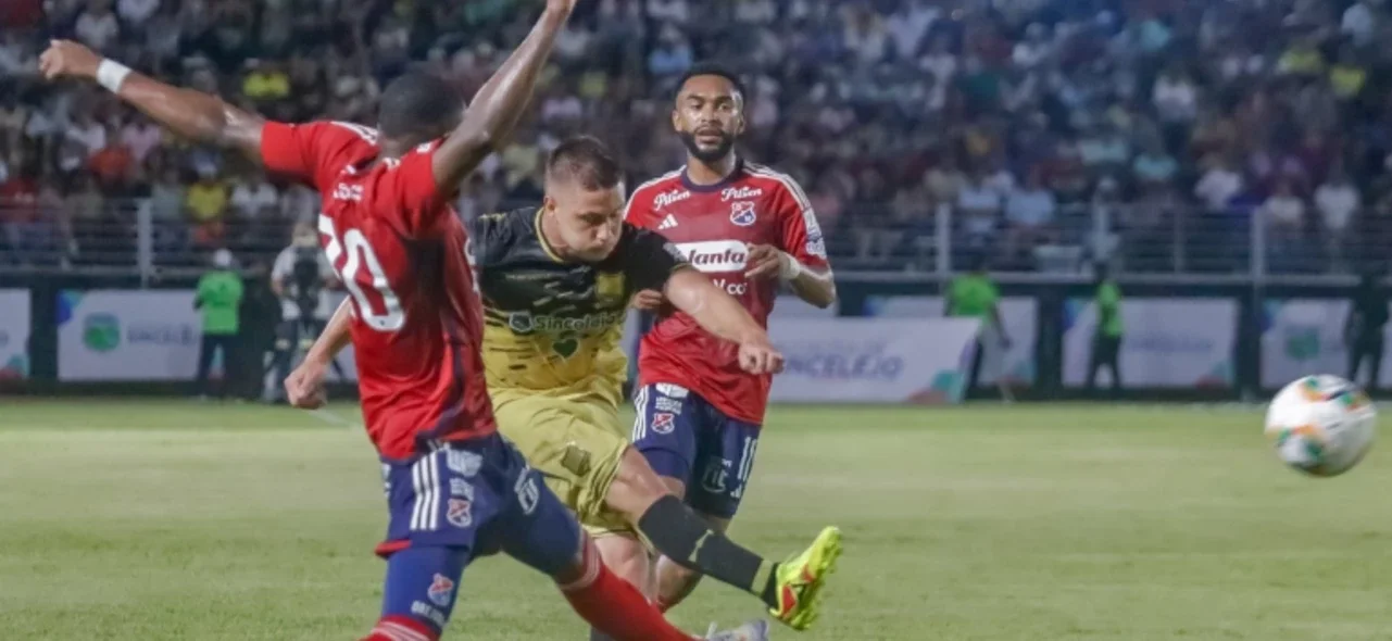 Águilas Doradas 1 - 1 Medellín - VizzorImage / Santiago Pérez