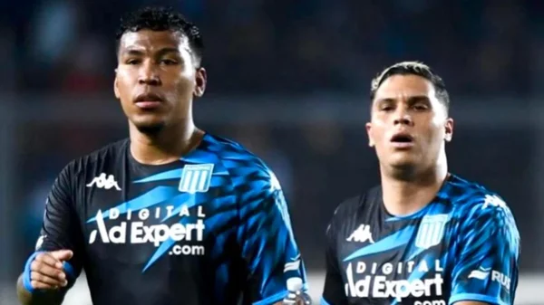 Roger Martínez y Juanfer Quintero le dieron otra victoria a Racing