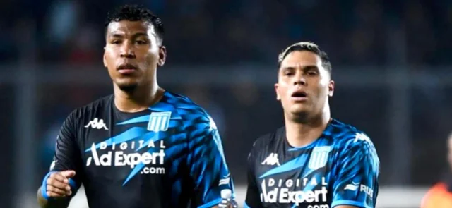 La dupla colombiana entre Roger Martínez y Juan Fernando Quintero volvió a ser fundamental en Racing / Foto: Instagram Juan Quintero