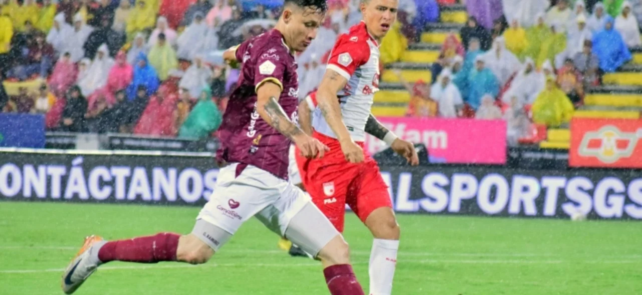 Tolima igualó con Santa Fe - VizzorImage / Joan Orjuela