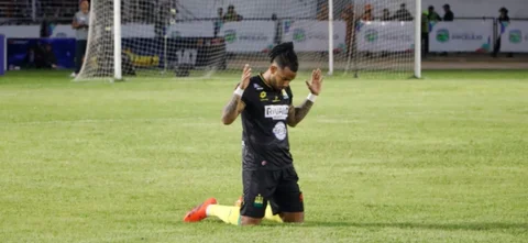 Triunfo de Bucaramanga - VizzorImage / Santiago Perez