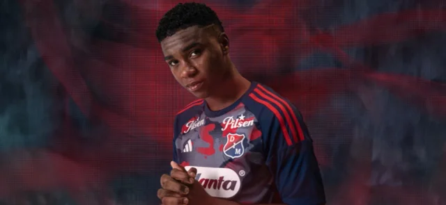 Independiente Medellín luce una nueva camiseta / @DIM_Oficial