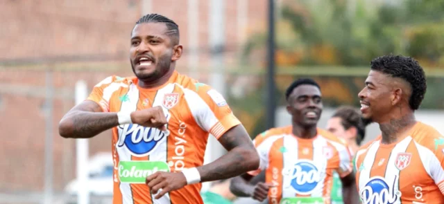 Envigado celebra su aniversario 35 / VizzorImage / Paulina Betancur