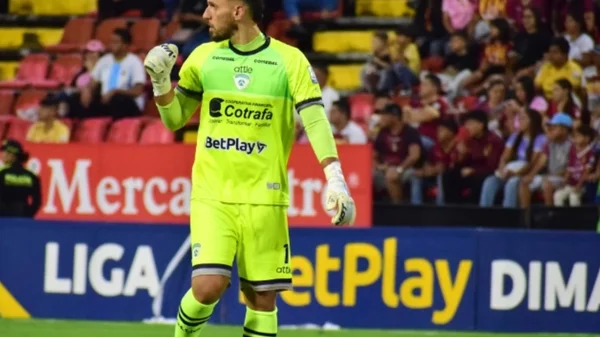 ¡Preocupante! El guardameta de La Equidad tuvo que salir en camilla