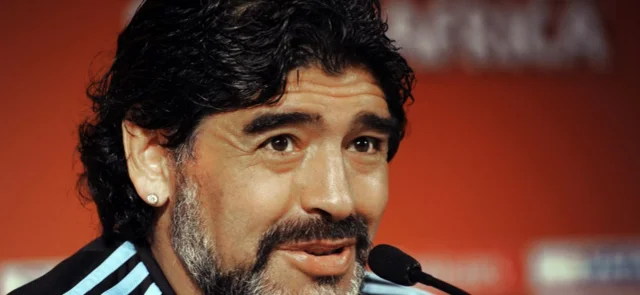 Diego Maradona es considerado por muchos el mejor futbolista de la historia. / AFP.