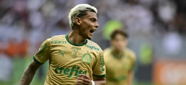 Richard Ríos estaría en los planes de un gigante de Inglaterra / AFP